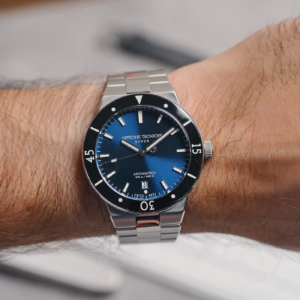 Officine Tecniche SVPER al polso