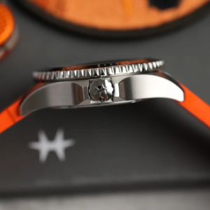 Hamilton Khaki Navy Scuba