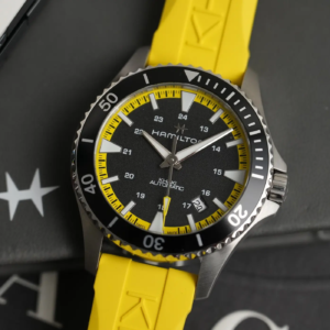 Hamilton Khaki Navy Scuba H82395332