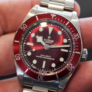 Tudor Black Bay 58 bordeaux