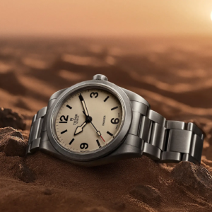 Tudor Ranger Sand White